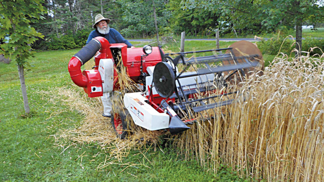 Harvesting machines that are small and inexpensive: Both labor and money will be saved